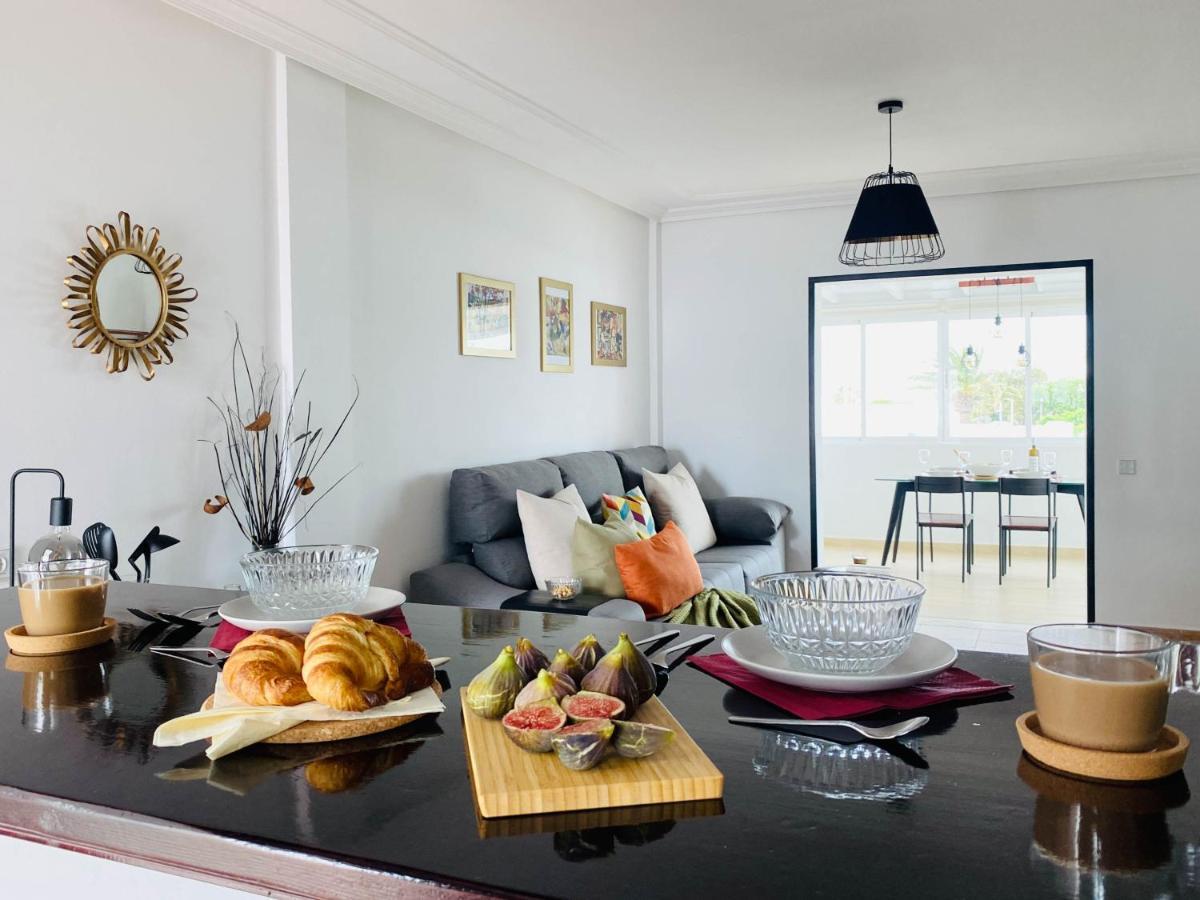 Casa Del Mayor Playa Honda  Eksteriør billede
